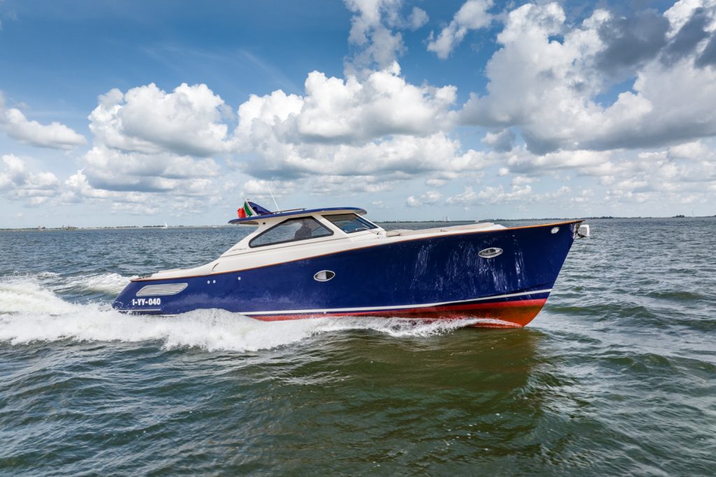 Gagliotta Lobster 35 Classic Blue