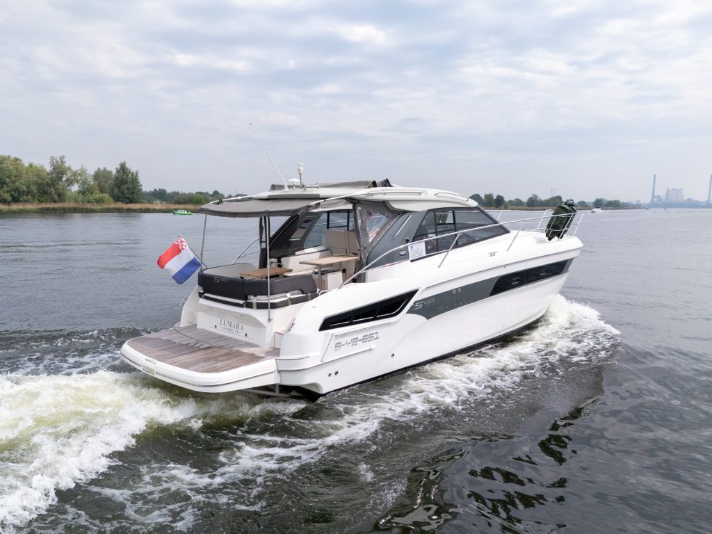 Bavaria S 40 HT