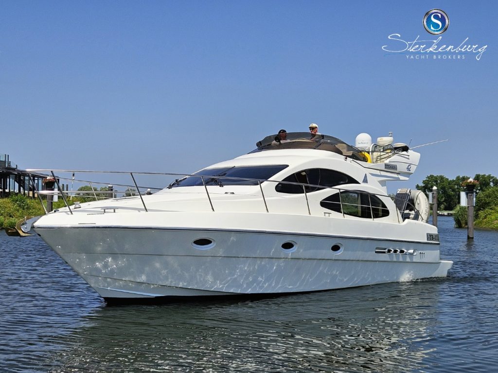 Azimut 42 FLY
